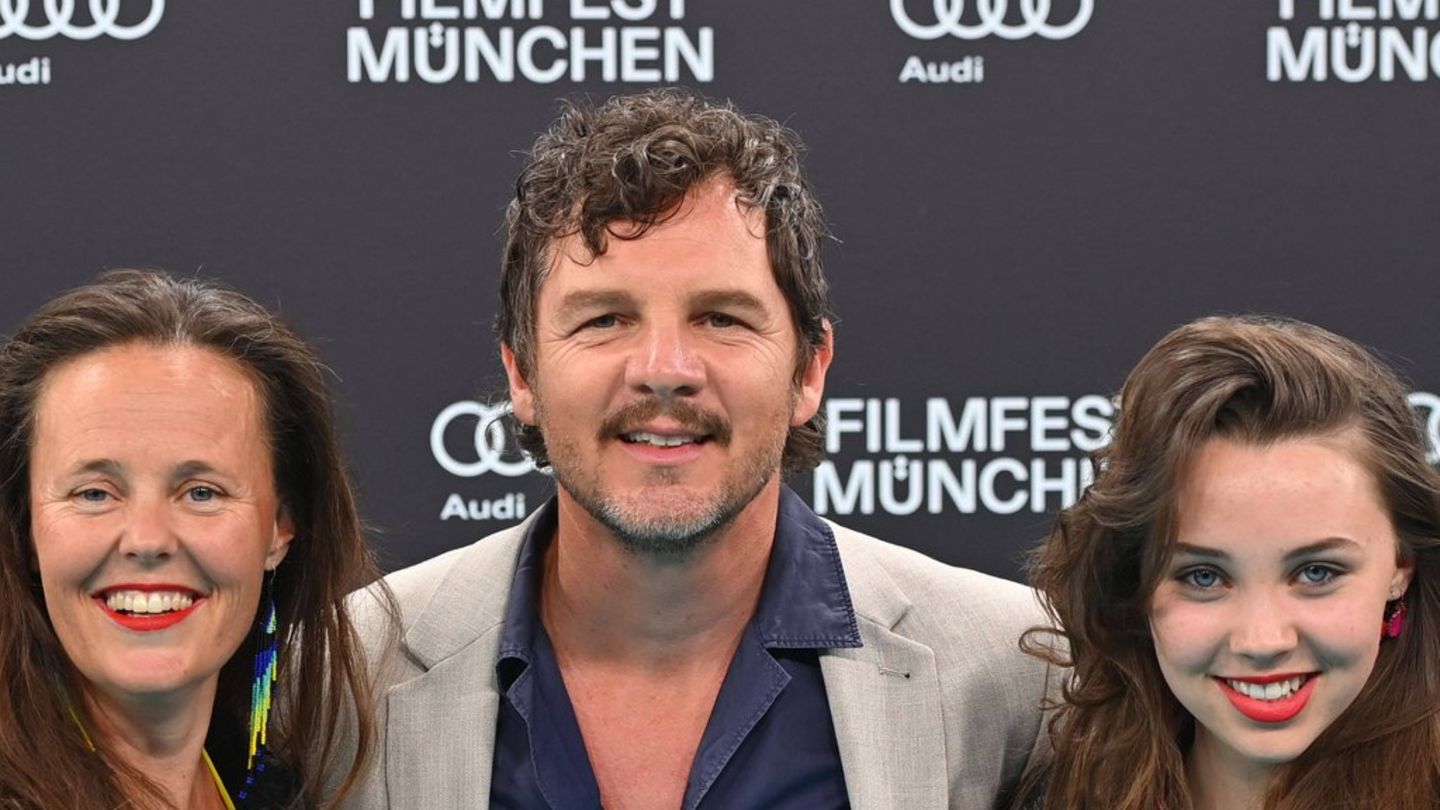 Film Festival Minhen za otvaranje noći: Falka Clear slavi premijeru crvene tepihe