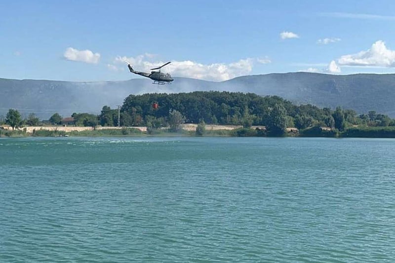 I dalje aktivni požari u Grudama i Ljubuškom, vatrogasci i mještani u zajedničkoj borbi