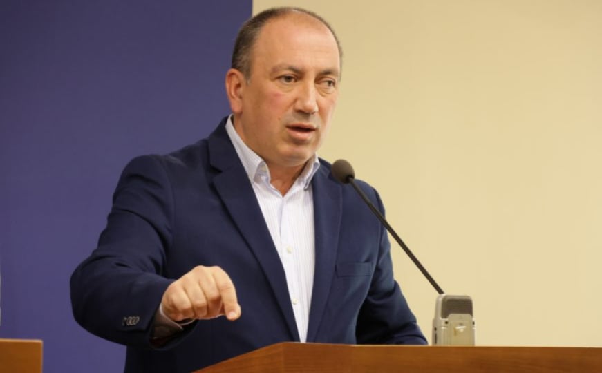 Crnadak upozorava: RS postaje policijska država, vlast sutra usvaja zakon za “goli otok 21. vijeka”