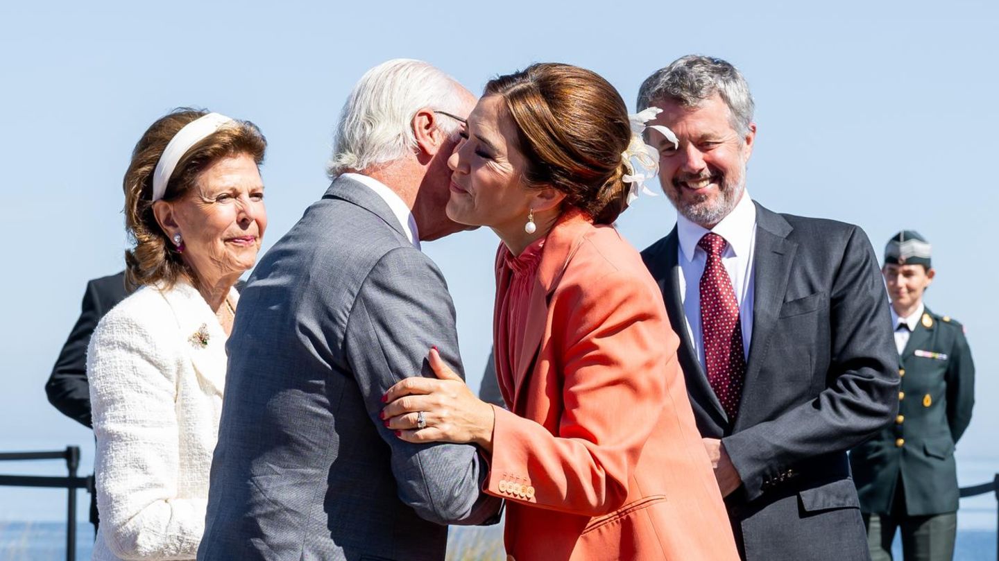 Royal Raspored 2025: Silvia i Carl Gustaf slavi toplo reunion s danskim kraljevskim par