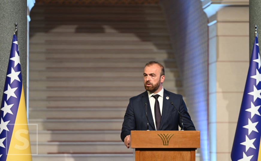 Napori za očuvanje istine: Konferencija ‘Srebrenica 30 godina poslije genocida’ otvorena u Vijećnici