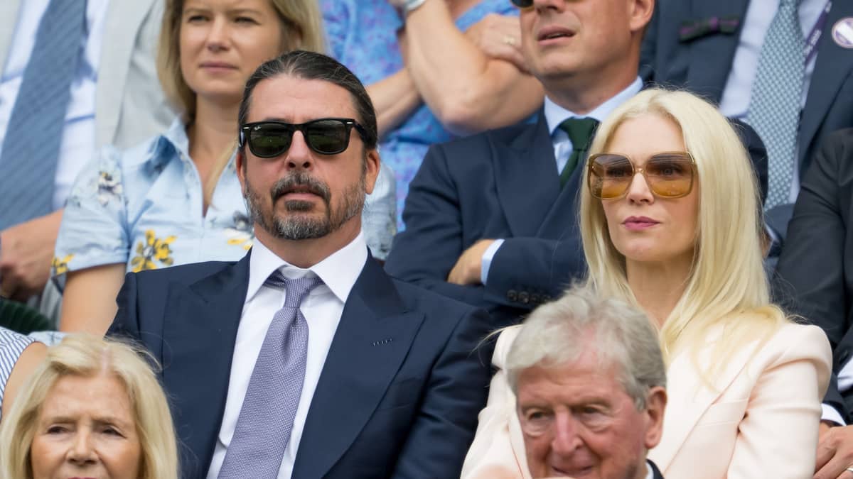 Dave Grohl i supruga se pokazuju prvi put od afere bebe
