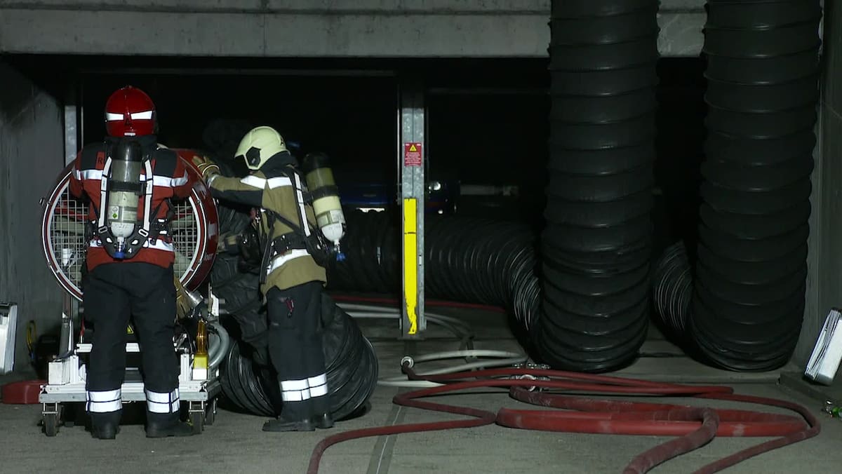 Marka u Möhlinu AG: Video Prikaži upotrebu vatrene brigade u podzemnom parkiralištu