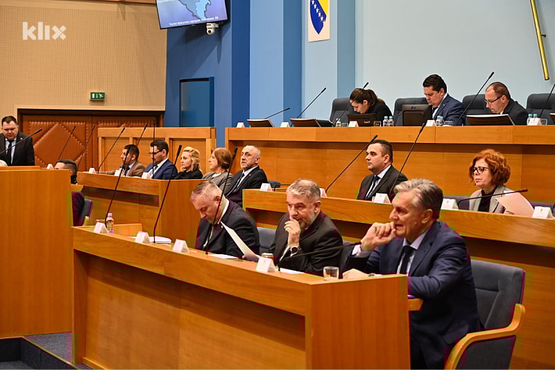 Dodik formira rezervni sastav policije, Narodna skupština usvojila izmjene zakona