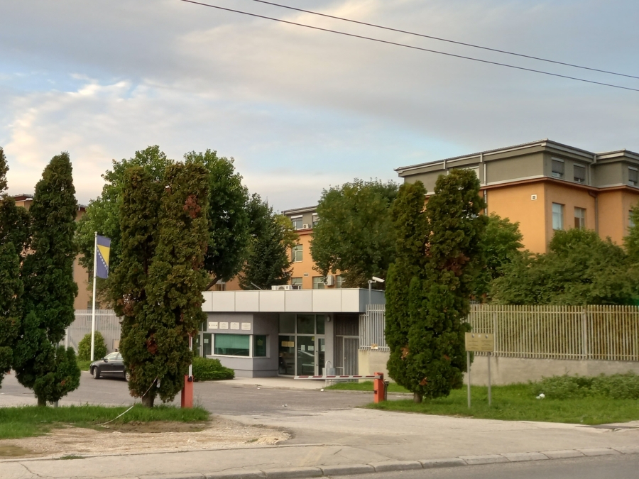 ENES JAHIĆ OSLOBOĐEN OPTUŽBI ZA ZLOČIN NAD SRBIMA U KONJICU: Vijeće nije utvrdilo da je radnjama opisanim u…