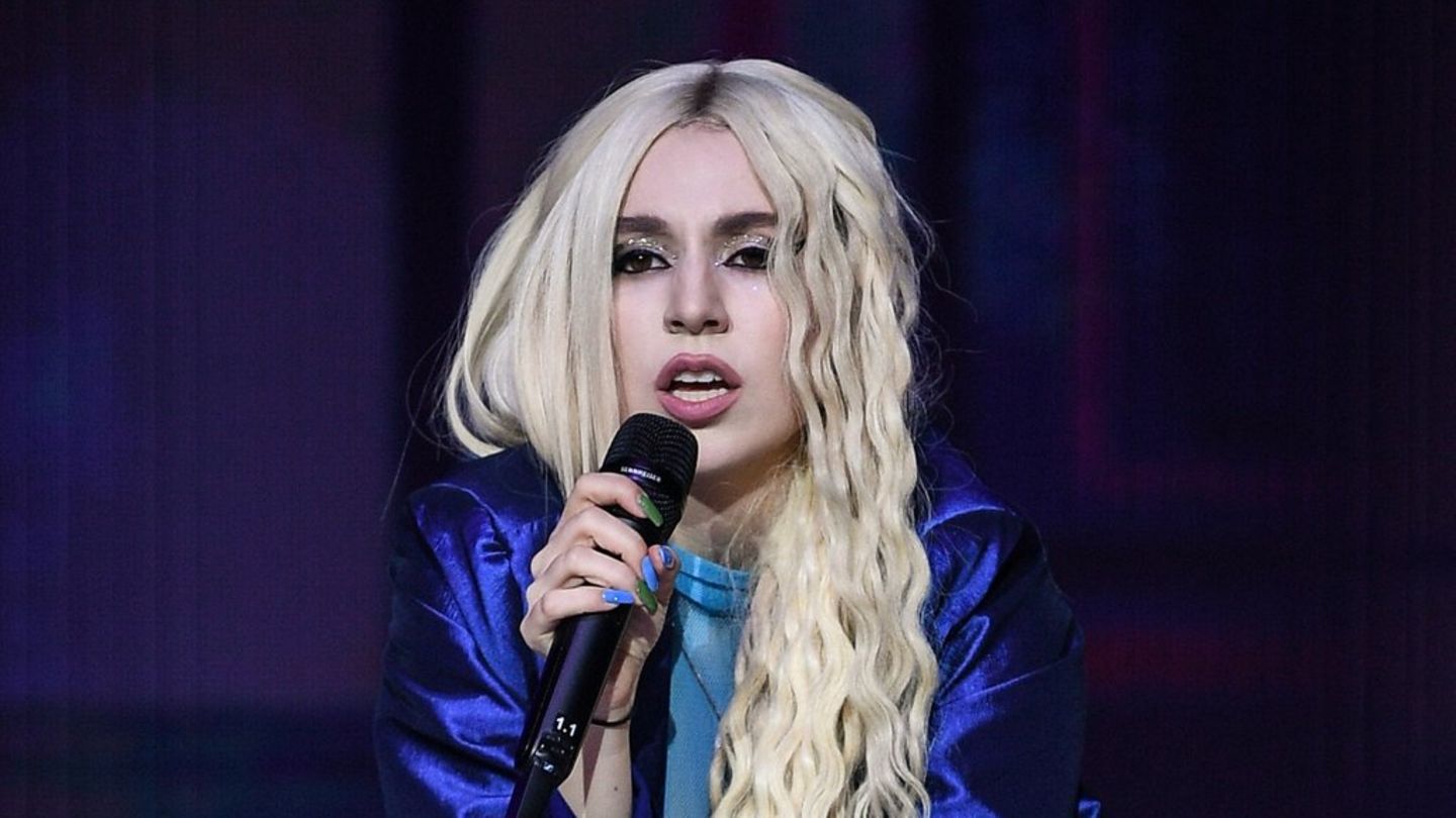 AVA MAX: US pop Singer Smještava kompletna tura