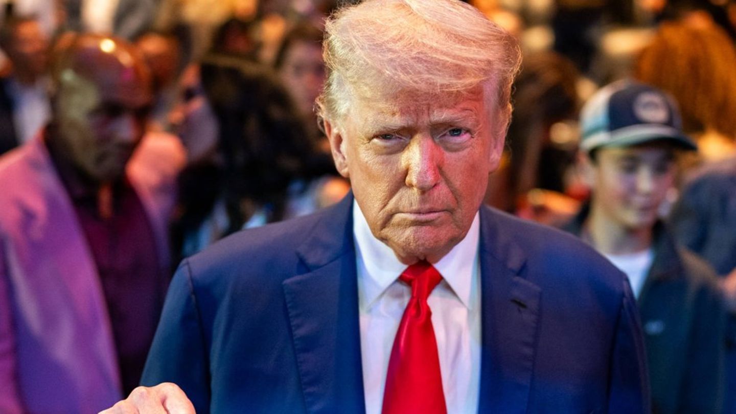 Donald Trump: Borba u kavezu planirana u Bijeloj kući