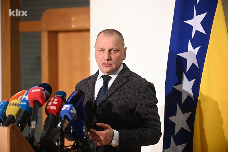 Miletić: OHR je u cilju zaštite Dejtona obavezan poništiti formiranje rezervnog sastava policije u RS-u