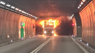 GotHard tunel je zatvoren u oba smjera zbog vatrogasne kamione