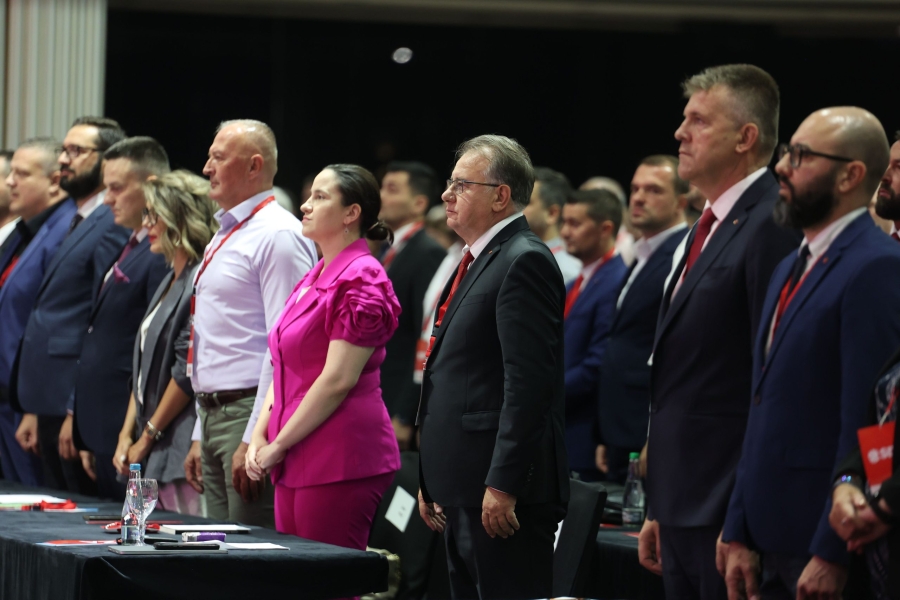 POČEO KONGRES SDP-a U SARAJEVU: Ostaje li Nikšić na čelu stranke i naredne dvije godine? (FOTO)