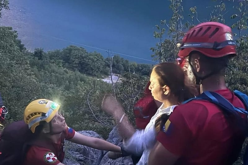Pripadnici GSS FBiH na Salakovcu pronašli iscrpljene i dezorijentirane strane državljane
