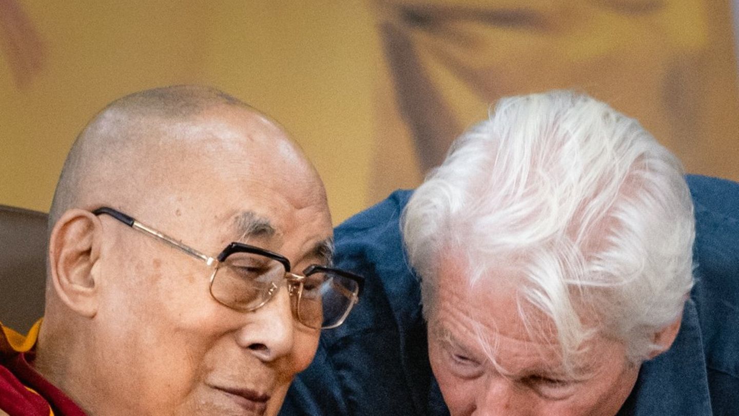 90. rođendan Dalai Lame: poljubac ruku Richarda Gere