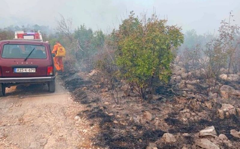 Veliki požar na Trebinjskim brdima: “Bojim se da će vatra preći preko vrha Leotara”