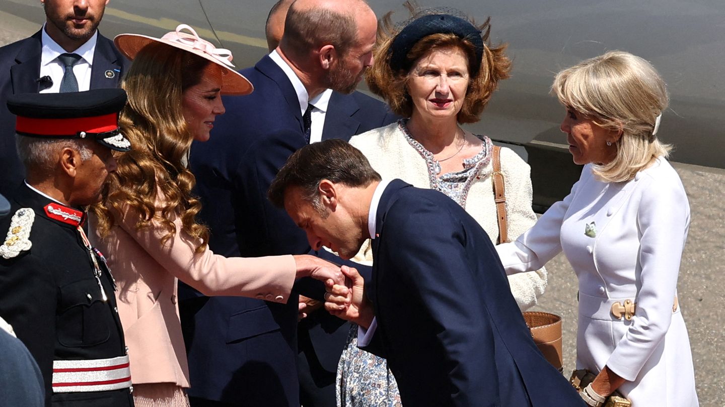 Država posjeta Velikoj Britaniji: Emmanuel Macron omogućava njegovoj šarmu igranje pravo po dolasku