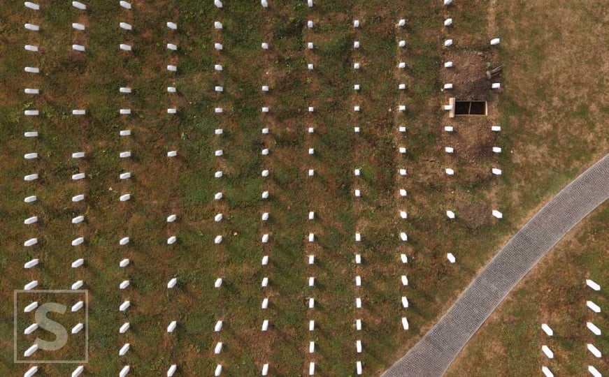 Ugledni svjetski medij o genocidu u Srebrenici: “Zakon nije dovoljan ako društvo odbija odgovornost”