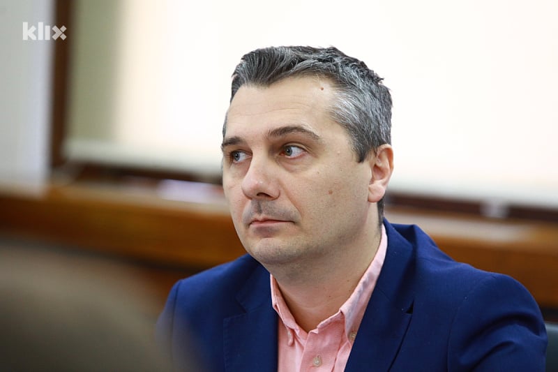 Nerin Dizdar najavio krivične prijave zbog sramotnog incidenta u Srebrenici