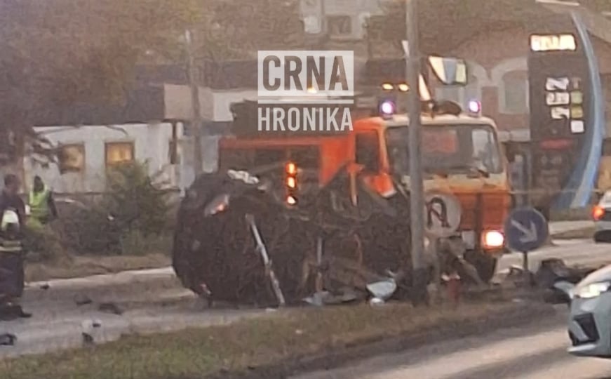 Objavljene jezive fotografije s mjesta teške saobraćajne nesreće u Tuzli
