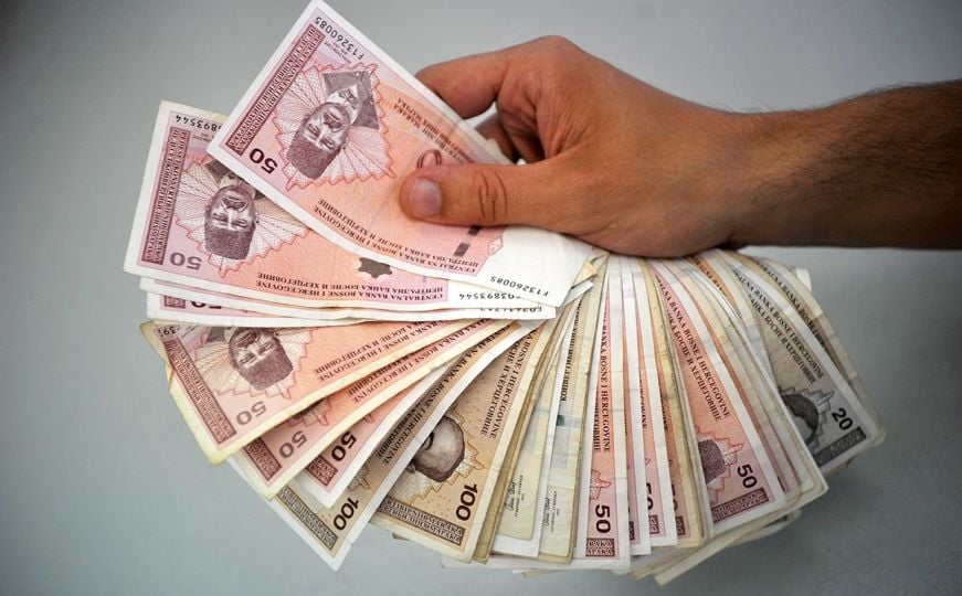 Parlament BiH pod lupom zbog 359.000 KM: Revizori otkrili štimanje tendera za luksuzne limuzine!