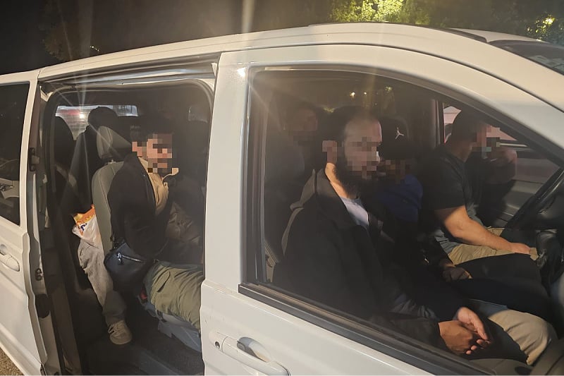 Bh. državljanin uhapšen zbog krijumčarenja 12 migranata iz Sirije i Palestine