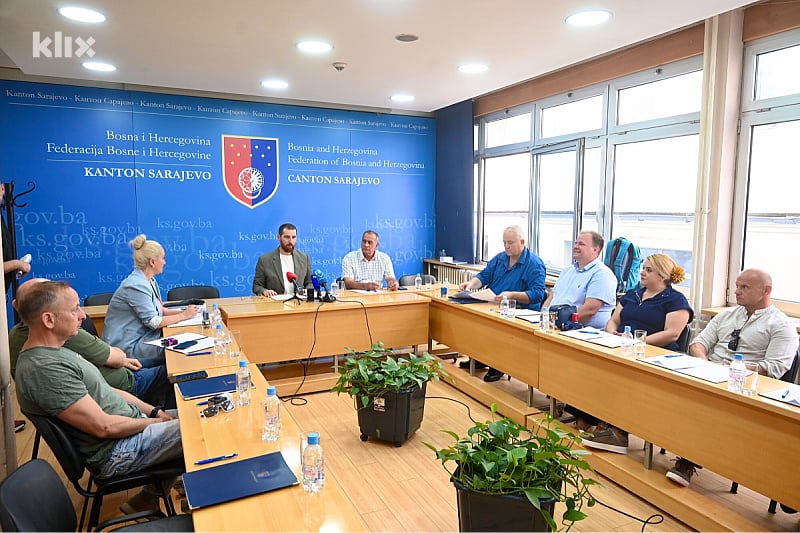 Sarajevo: Potpisani ugovori s 11 veterinarskih organizacija za provođenje mjera zaštite pasa lutalica