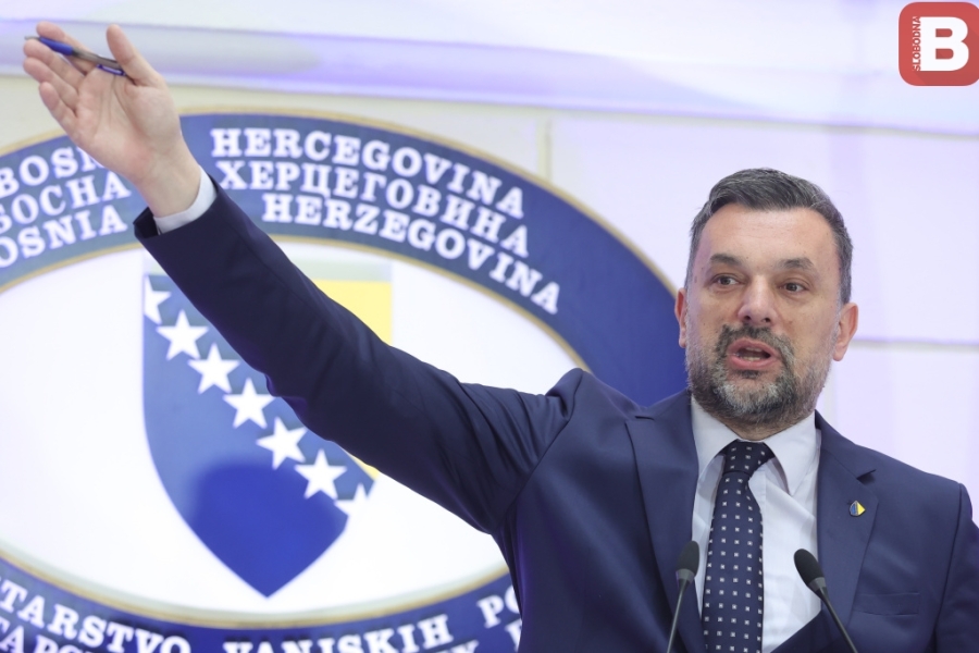 KONAKOVIĆ OGORČEN NAKON PROVJERE SIPA-e: Napadaju nas zajedno četnici, ustaše i balije