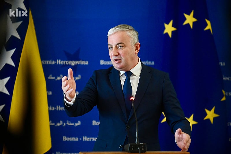 Borenović o slučaju Viaduct: “Novac se planira dati sumnjivim likovima, račun se vodi na tamo neka ostrva”