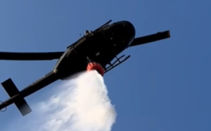 Požar pod kontrolom: Helikopter Oružanih snaga BiH gasio vatru na Fortici kod Mostara
