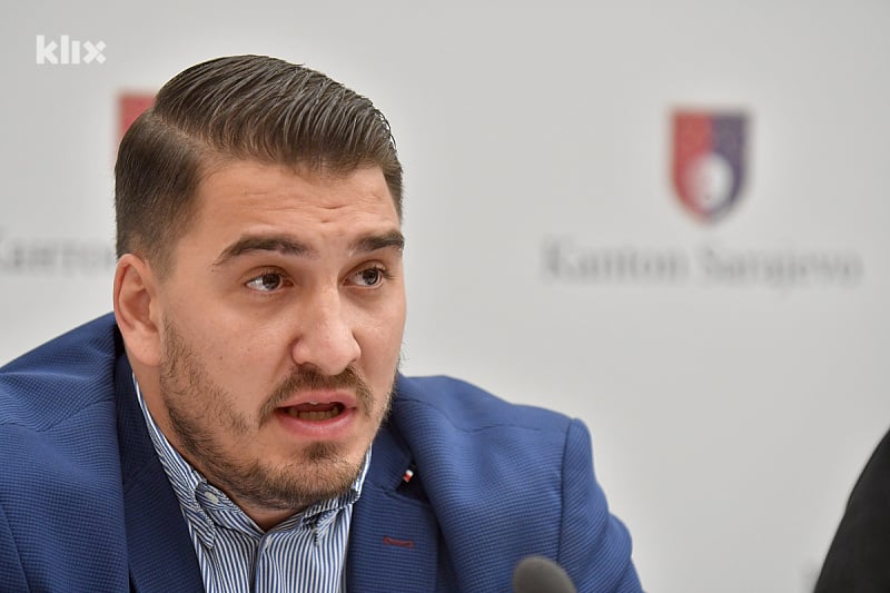 Zahiragić poručio da “ne priznaje ženski nogomet”, odmah mu stigao odgovor zastupnica u Skupštini KS