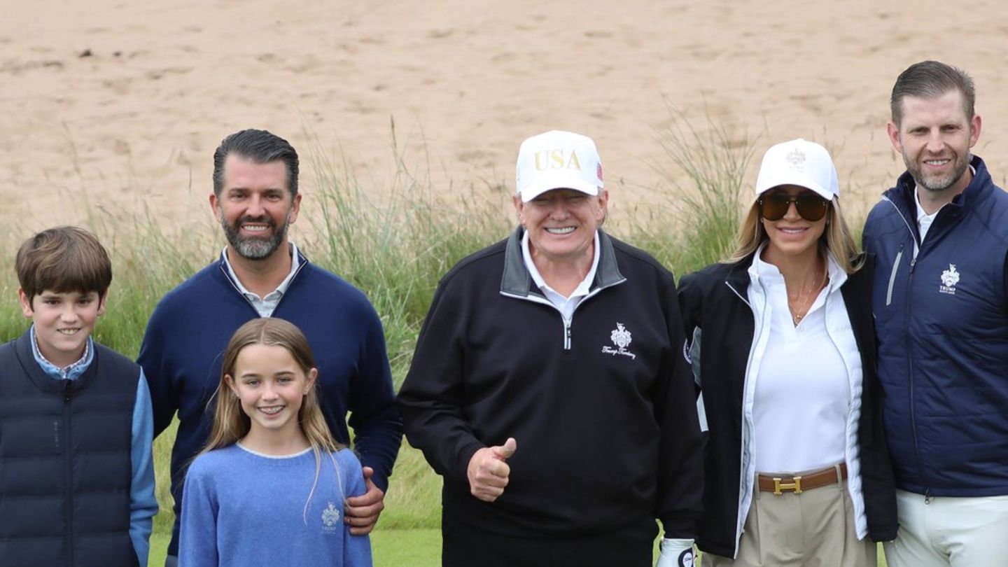Donald Trump: Njegov golf teren u Škotskoj je otvoren