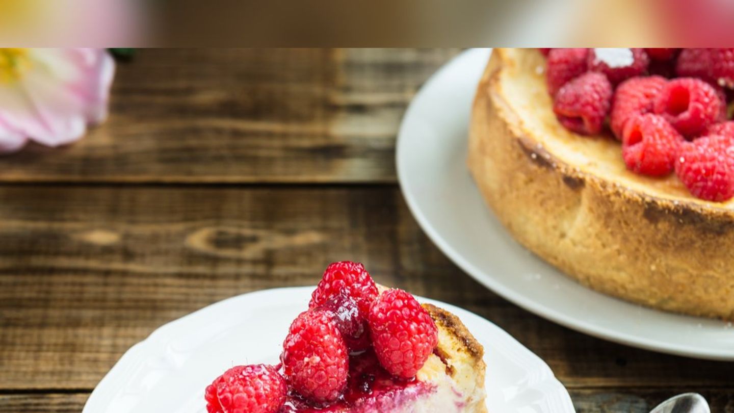 Ljetno uživanje: voćna torta sa kremom od vanilije i maline
