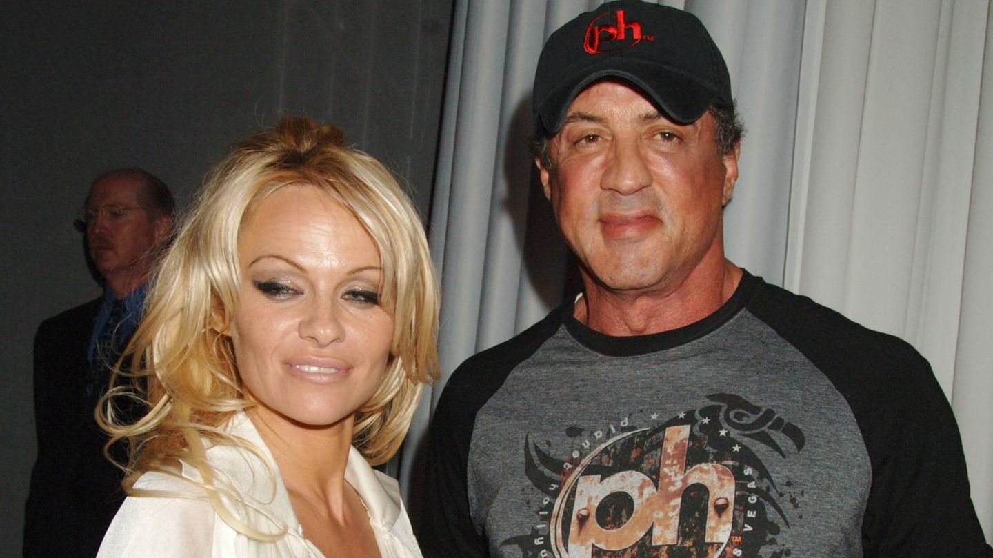 Pamela Anderson: Pamela Anderson raspakira putem nemoralne ponude Sylvester Stallone