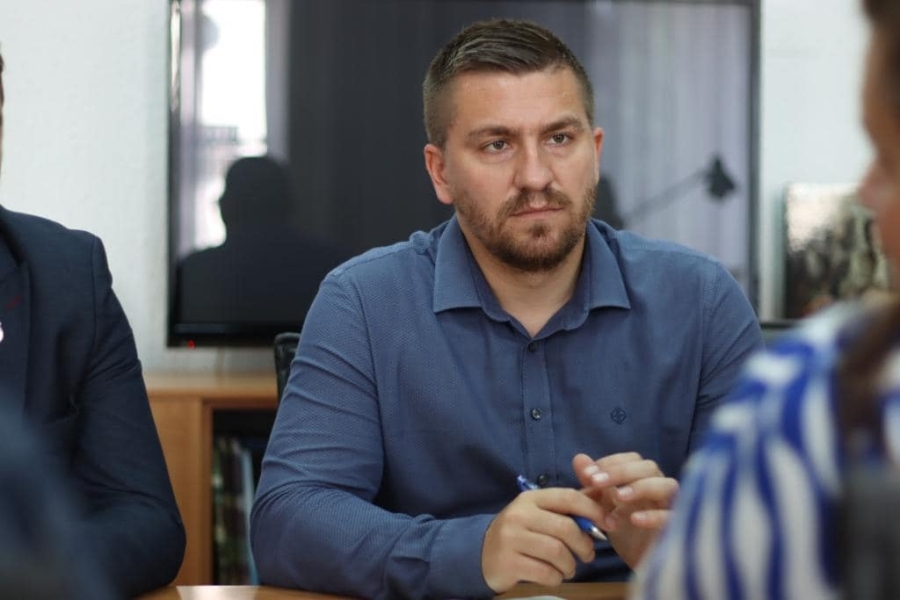 JASMIN ADEMOVIĆ STAO UZ GRAĐANE: Zahtjev za hitnu reakciju zbog netransparentnog premještanja Metadonskog centra u Sarajevu