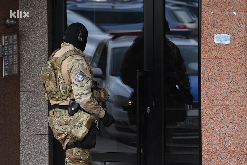 SIPA uhapsila tri osobe po crvenoj potjernici: Sumnjiče se da su dio kriminalnog klana “Al Sarawi”