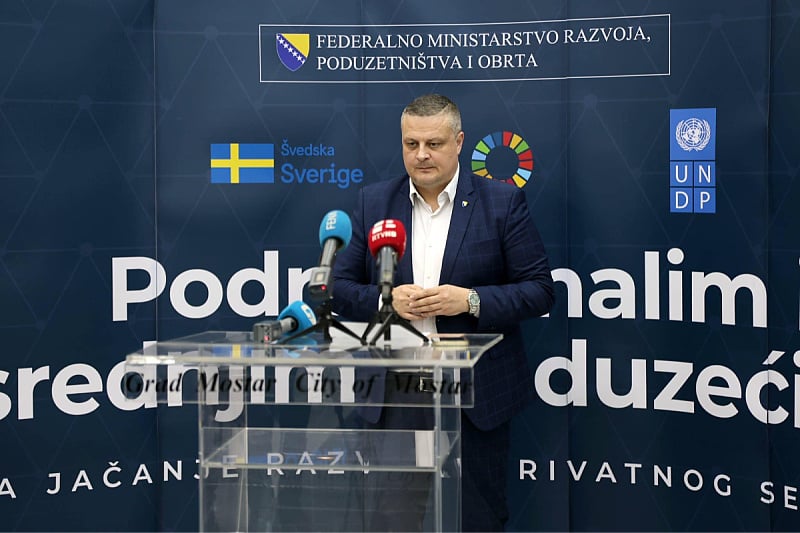 Mijatović: Pozivam SDS i PDP da odmah krenu u uspostavu nove većine, posvuduše sami dovedite u red