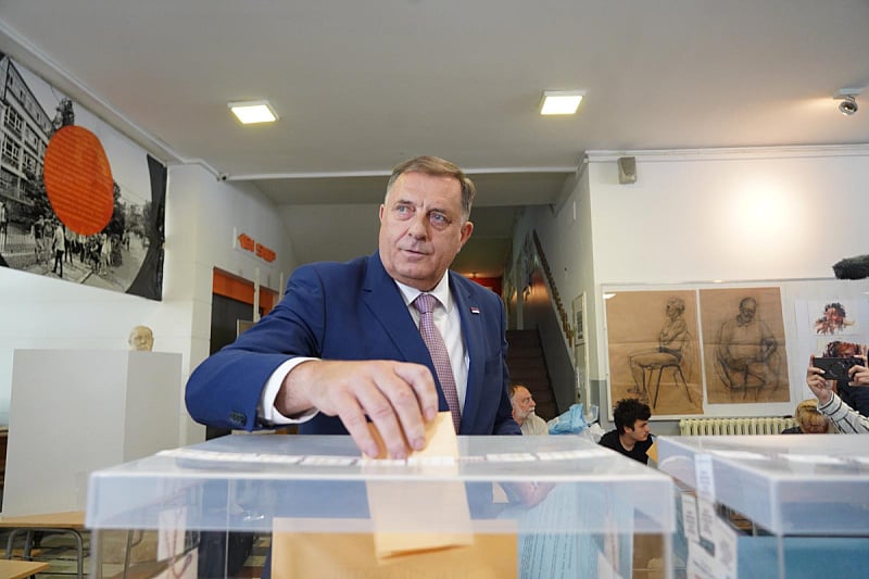 Dodik je prihvatio da mu CIK može oduzeti mandat onog dana kada je pristao na izbore i preuzimanje mandata