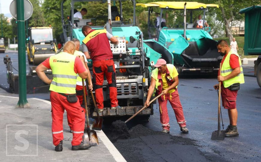 Počelo asfaltiranje na Dobrinji: Zatvorena saobraćajnica, izmijenjen režim javnog gradskog prijevoza