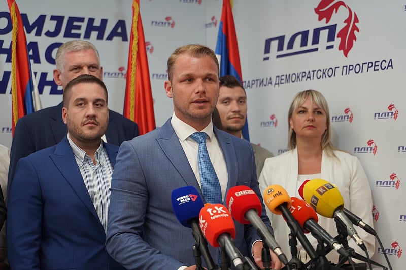 Obraćanje Draška Stanivukovića nakon sjednice PDP-a o učešću u vladi nacionalnog jedinstva