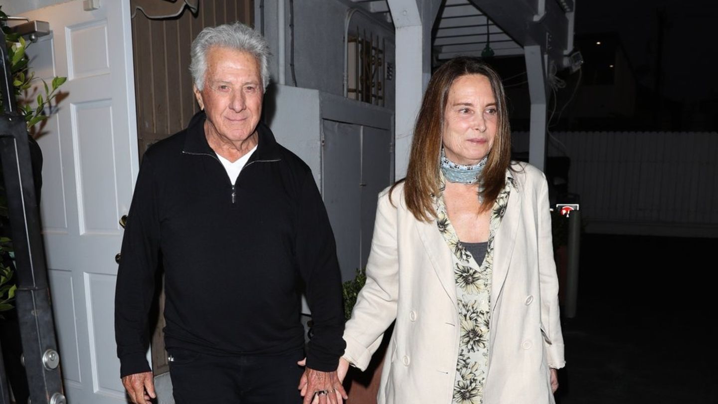 Dustin Hoffman: On uživa u 88. rođendanu sa suprugom
