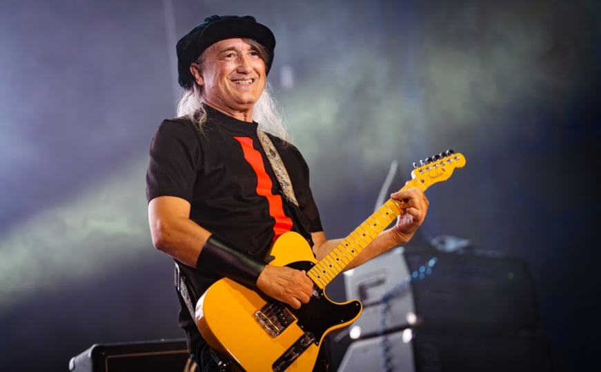 Legendarni “Plavi orkestar” održao spektakularan koncert u Puli: Bezvremenski hitovi odjekivali