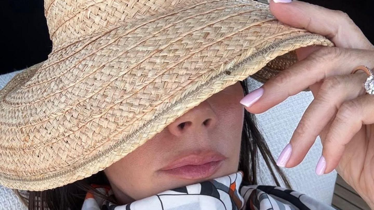 Victoria Beckham: 16. angažman prsten Victoria Beckham čini 20 miliona kompletnih