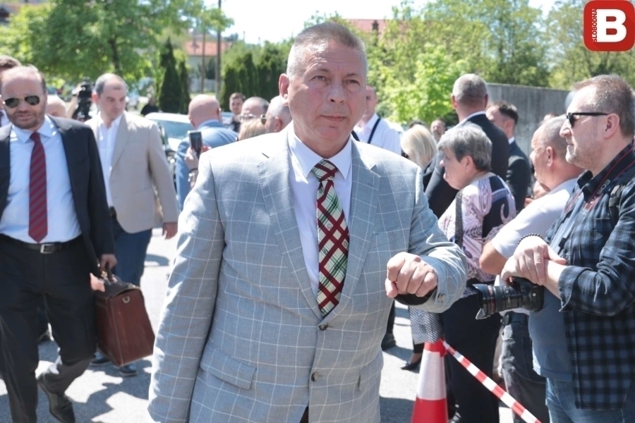 SVE PADA U VODU: Dodikov advokat Goran Bubić predaje žalbu ‘nepriznatom’ CIK-u BiH…
