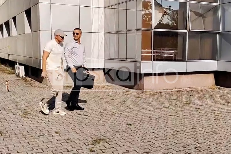 Nakon osam mjeseci predao se pomagač u ubistvu Dejana Kostića Dele, prvoosumnjičeni još uvijek u bjekstvu