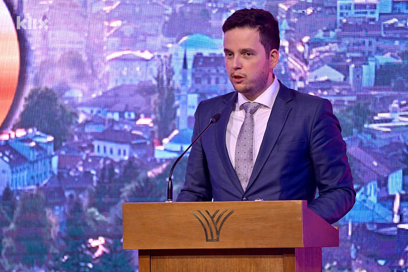 Oštar odgovor Naše stranke na kritike iz Stranke za BiH: “Nedorasla skupina interesdžija”