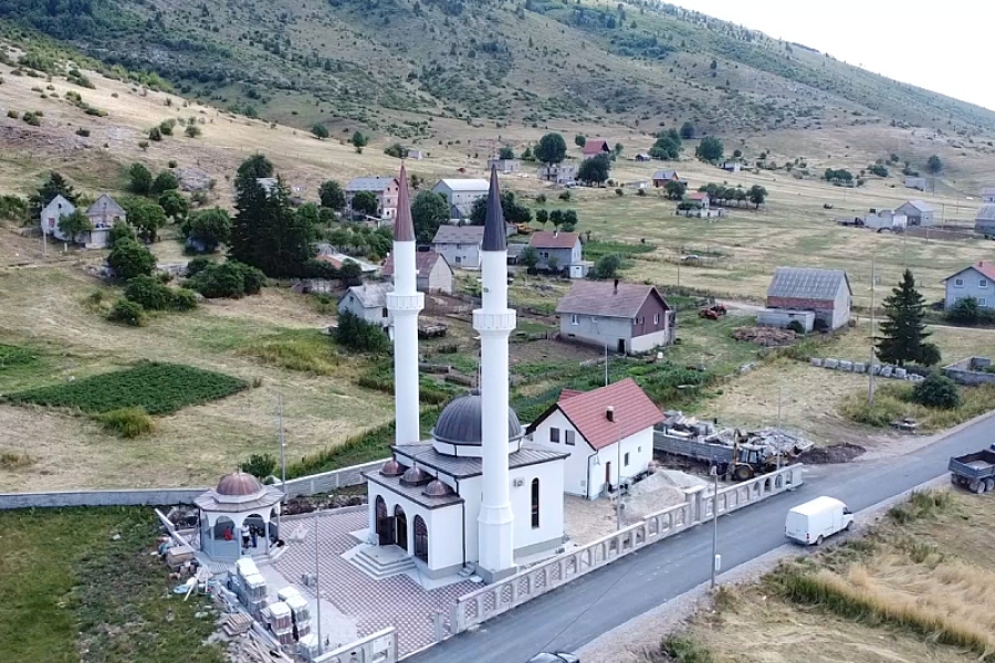 SIMBOL VJERE I POSTOJANJA: Nakon 85 godina ponovo izgrađena džamija na Kupresu, srušena u Drugom svjetskom ratu
