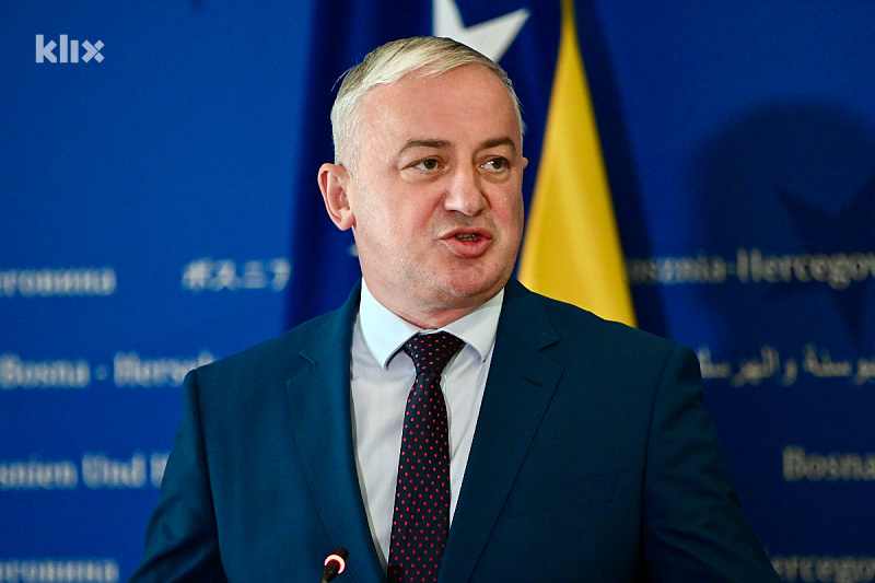 Borenović: Iza svake galame o referendumu ide neka nova otimačina budžetskog novca