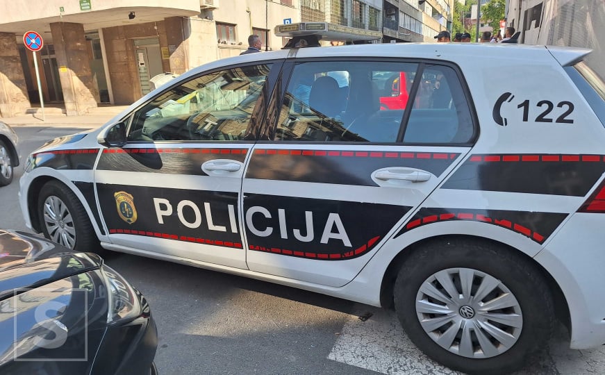 Saobraćajna nesreća u naselju Buća Potok: Jedna osoba prevezena u bolnicu