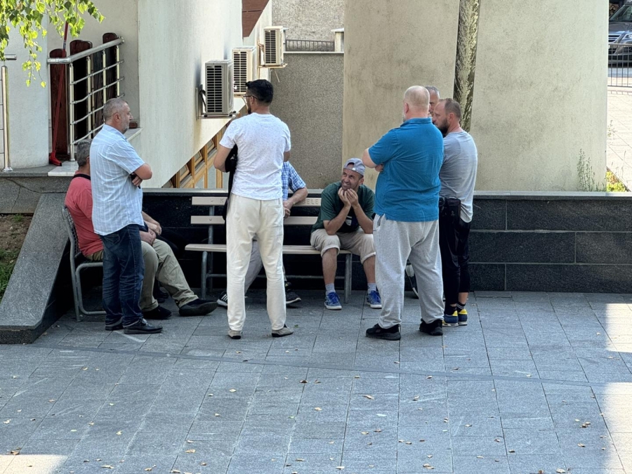 FIJASKO SANINA MUSE: Došlo ŠEST pristalica, lokalni efendija im rekao da idu (VIDEO)