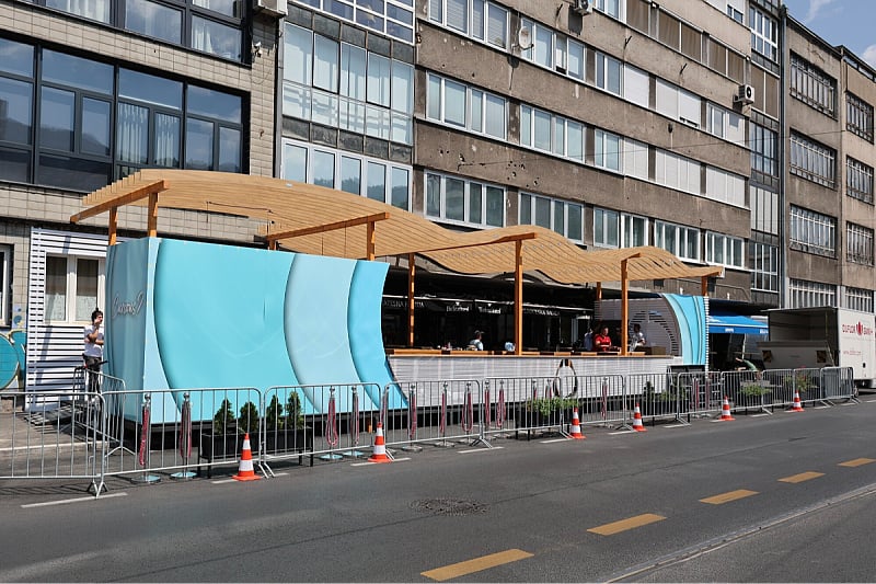 Inspekcija naložila poznatom kafiću da ukloni montažnu baštu u centru Sarajeva