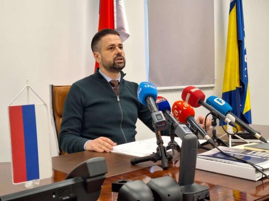 AMIDŽIĆ TVRDI DA SU KOMŠIĆ I BEĆIROVIĆ KREIRALI BUDŽET BiH: ‘Pisali su ga kao da su bacali grah!’