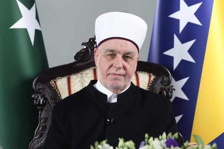 REISU-L-ULEMA HUSEIN EF. KAVAZOVIĆ: ‘Klanjati u inat nekome je zabranjeno!’
